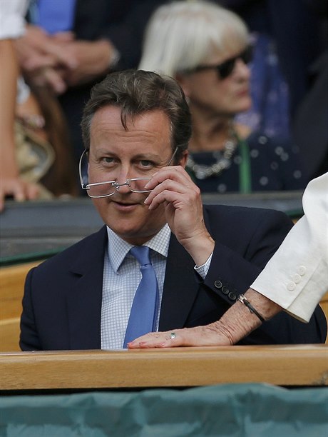 David Cameron na finále Wimbledonu.