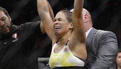 VIDEO: Šlágr UFC opět nabídl šokující výsledek: Nuňezová rozbila krásku Tateovou