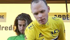 Brit Chris Froome a Slovák Peter Sagan na stupních vítz Tour de France 2016.