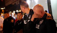 Policisté v americkém Dallasu oplakávají smrt svých koleg.