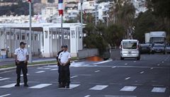 Francouzská policie kousek od místa tvrteního útoku.