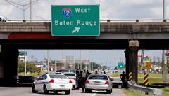 Po stelb na policisty je v Baton Rouge zastaven provoz na nkterých cestách