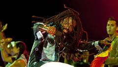 Oblíbený ánr reggae bude prezentovat ghanský zpvák Rocky Dawuni.