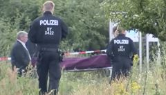 17let Afghnec napadl v Bavorsku cestujc ve vlaku sekyrou. V pokoji ml vlajku IS