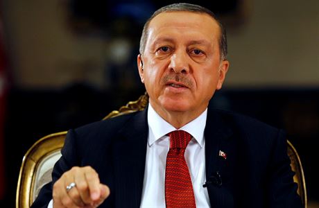 Turecký prezident Recep Tayyip Erdogan bhem rozhovoru s agenturou Reuters...
