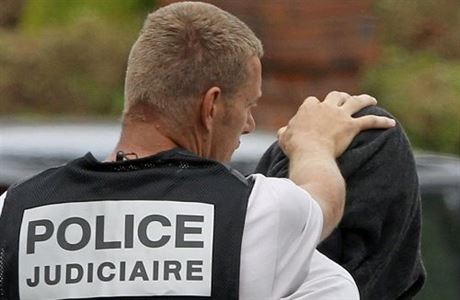 Komplic? Francouzsk policie zadrela bratra jednoho z tonk ze...