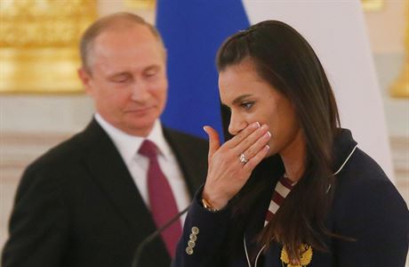 Ruský prezident Vladimir Putin a Jelena Isinbajevová.