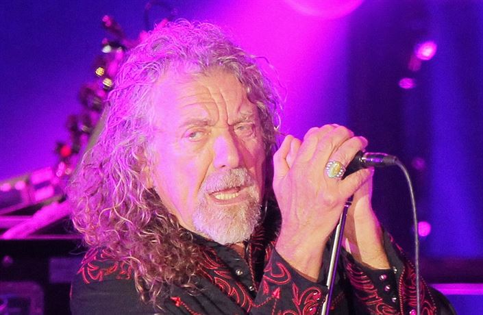 Robert Plant & The Sensational Space Shifters (Plze, Amfiteátr Lochotín, 27....