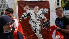 Plakát s papeem Frantikem.