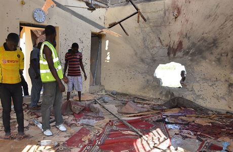 Trosky po explozi domu v Nigrii, za tokem stoj teroristick organizace Boko...