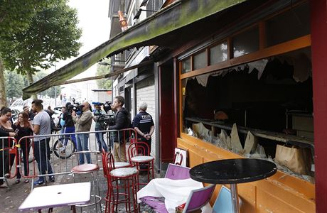 V ptek na sobotu zahynulo pi poru v baru ve francouzskm Rouenu 13 lid.