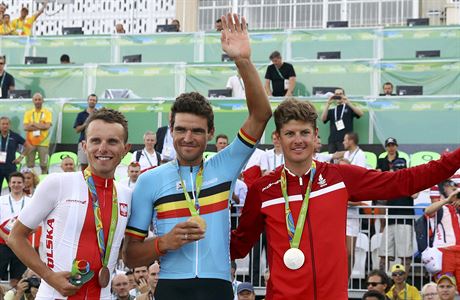 Medailisté silniního cyklistického závodu: Polák Majka s bronzem, vítz Van...