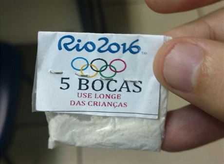 Zabavené balíky kokainu brazilskou policií v Riu.