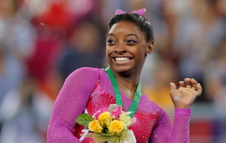 Simone Bilesov.