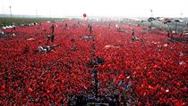 Tureckho prezidenta Erdogana dorazily podpoit statisce jeho pznivc.