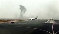 V Dubaji havarovalo při přistání letadlo společnosti Emirates. Hořelo na ranveji