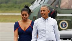 Obama zahájil tradiní dovolenou na ostrov Marthas Vineyard.
