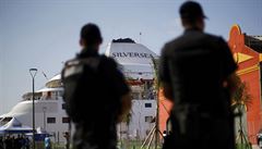 Policisté steící olympijské Rio de Janeiro - ilustraní foto.