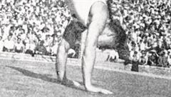 Alois Hudec na olympiád v Berlín v roce 1936.  Reprofoto z publikace D....