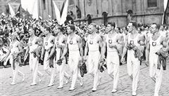 1938. eskoslovenské závodní drustvo v prvodu (A. Hudec první zprava)....