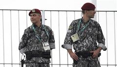 Vojáci hlídají tenisová klání na olympiád v Riu.