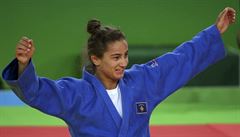 Judistka Majlinda Kelmendiová se stala první olympijskou medailistkou Kosova....