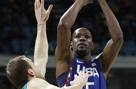 Basketbal Rio - USA vs. Austrlie (Durant stl na ko).