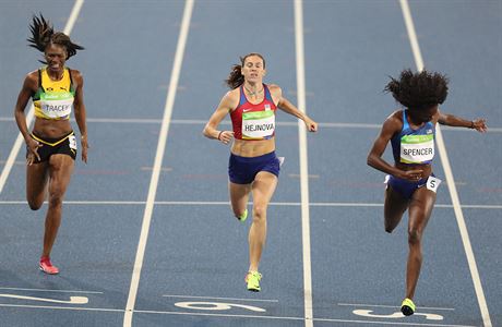 Zuzana Hejnov ve finle 400 metr pekek.