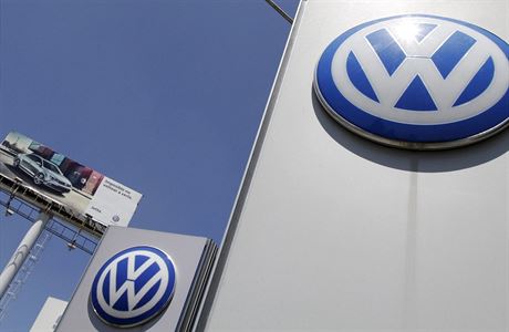 Koncern VW mohl nainstalovat podvodné mení do 11 milionu automobil