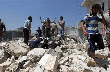Hledání peivích. 22 civilist zahynulo v provincii Idlib a jejím...
