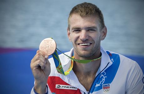 Ondej Synek s bronzovou medail.