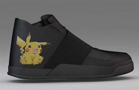 Chytré boty zobrazí na dispelji Pokémény v blízkosit chodce.