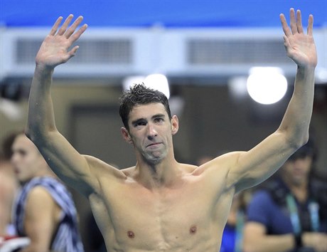 Michael Phelps se louí.