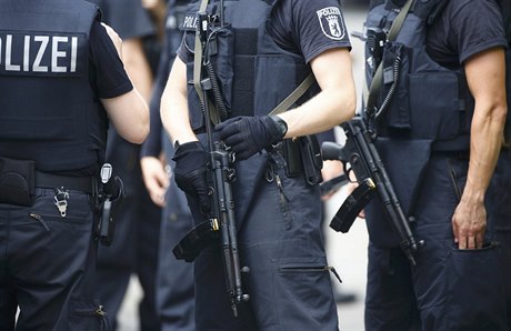 Nmecké speciální policejní komando (ilustraní).