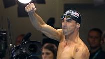 Michael Phelps se raduje z triumfu v zvod na 200 metr motlek.