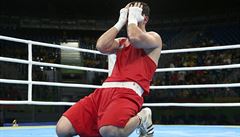 Olympijský box - Uzbek Rustem Tulaganov slaví postup do tvrtfinále váhy nad 91...