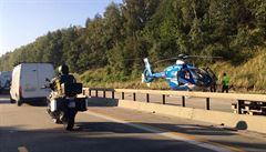 Vrtulník praské záchranky Krytof 01 byl poteba na 29. kilometru dálnice D1 u...