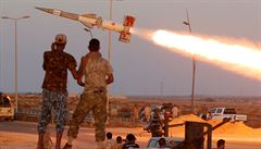 Libyjské vládní jednotky za pomocí amerických sil dobily vtinu msta Syrty.