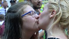 Pochod Prague Pride 2016 na podporu sexuálních menin.