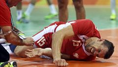Michal Jurecki z Polska se zranil pi zápase v házené na olympiád v Riu.