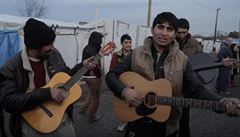 Afghnsk pop i irck rap. V proslul Dungli v Calais nahrli uprchlci album