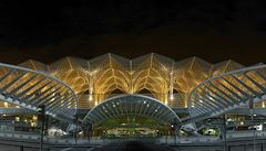 2. Nádraí Gare do Oriente, Lisabon, stavba navrená panlským architektem...