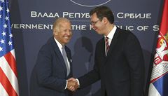 Historické setkání - americký viceprezident Biden a srbský premiér Vucic si...