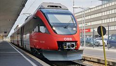 edestnk v rakouskm vlaku toil noem, vn zranil dva cestujc