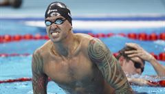 Anthony Ervin plave i na olympijských hrách s rukávky.