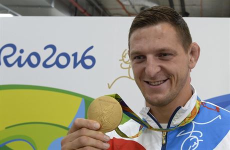 Zlat judista Luk Krplek na tiskov konferenci medailist z olympijskch her...