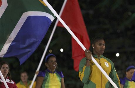 Caster Semenyaov nesla jihoafrickou vlajku.