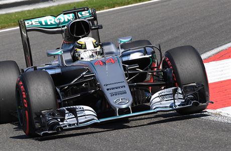 Lewis Hamilton bhem kvalifikace na Velkou cenu Belgie.