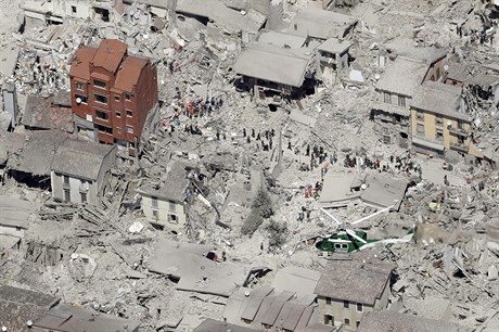 Zniené budovy v historické ásti Amatrice.