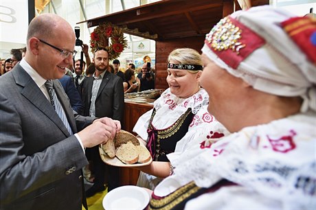 Premiér Bohuslav Sobotka na agrosalonu Zem ivitelka v eských Budjovicích